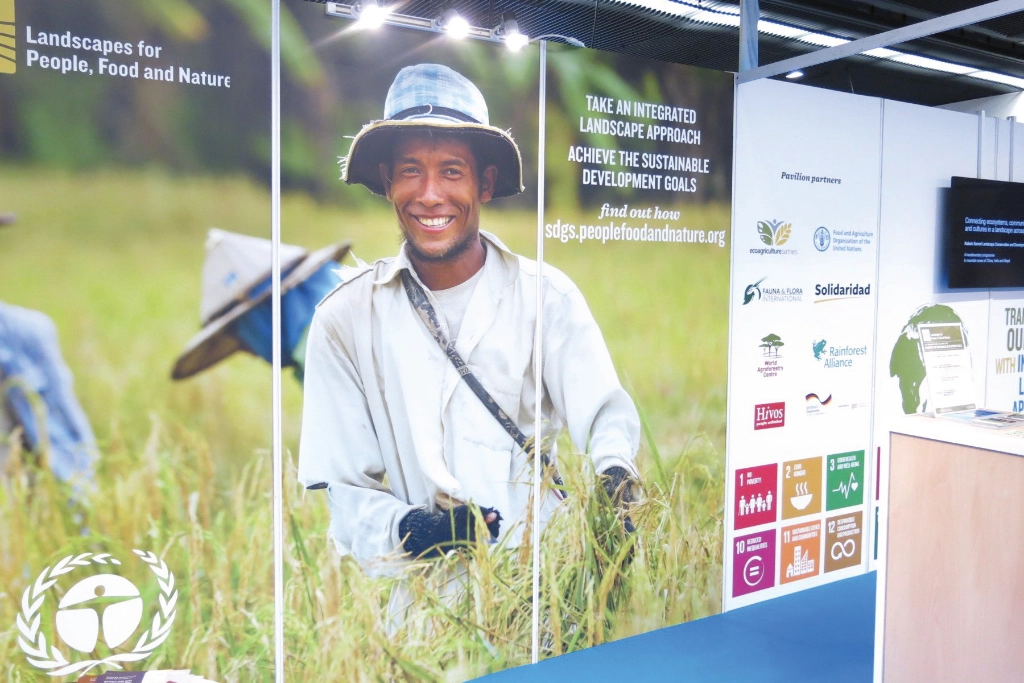 EcoAg stand at the Global Landscapes Forum COP21