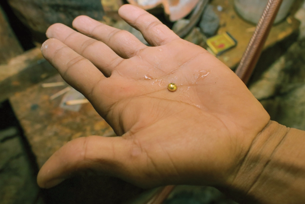 Small-scale Gold Miner, Compostela Valley